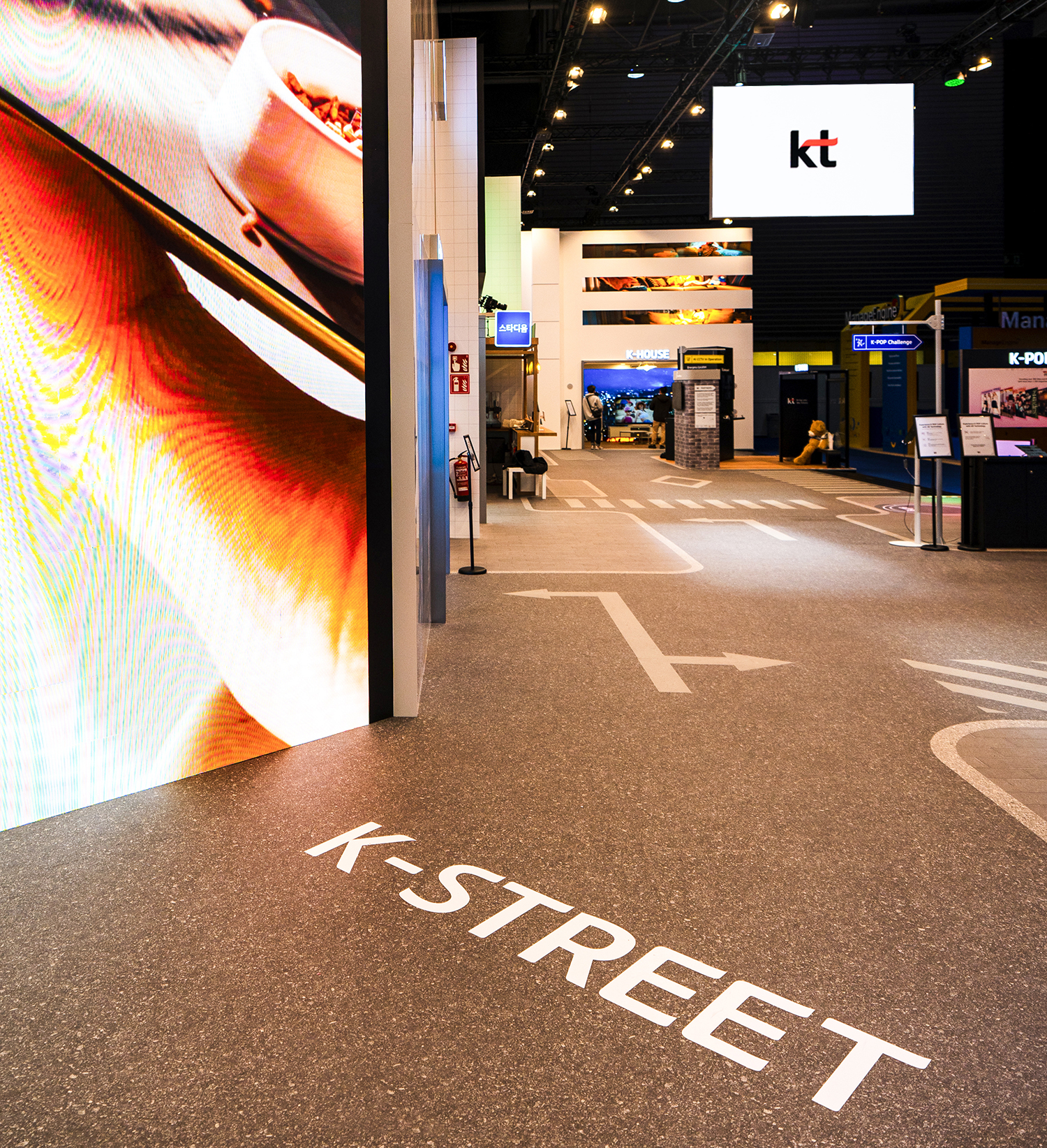 MWC 2025 KT